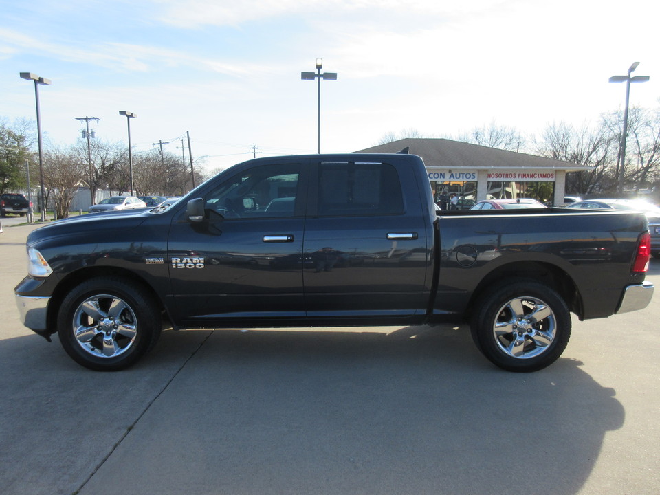 2017 Ram 1500 SLT Crew Cab SWB 2WD