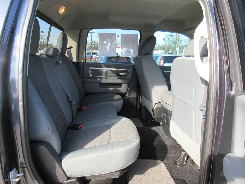 2017 Ram 1500 SLT Crew Cab SWB 2WD