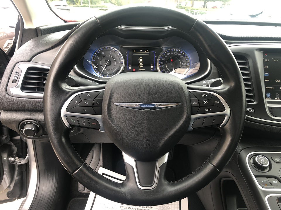 2017 Chrysler 200 Limited Platinum