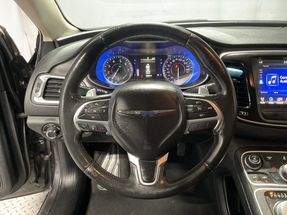 2017 Chrysler 200 Limited