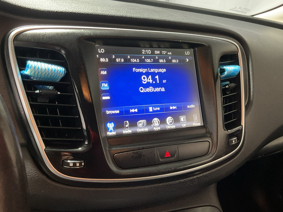 2017 Chrysler 200 Limited