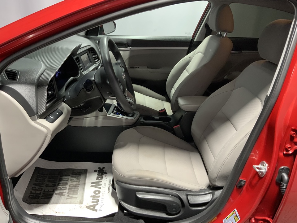 2020 Hyundai Elantra SE 6AT