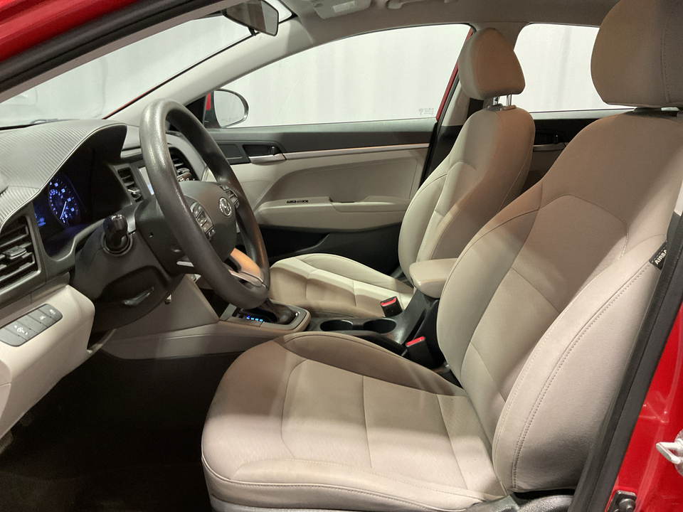 2020 Hyundai Elantra SE 6AT