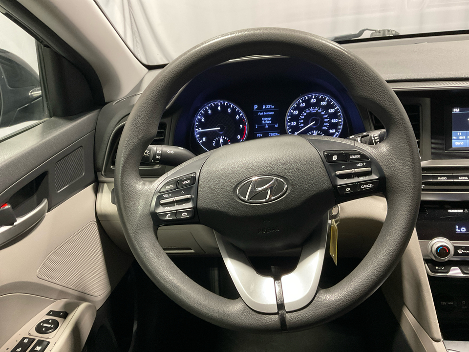 2020 Hyundai Elantra SE 6AT