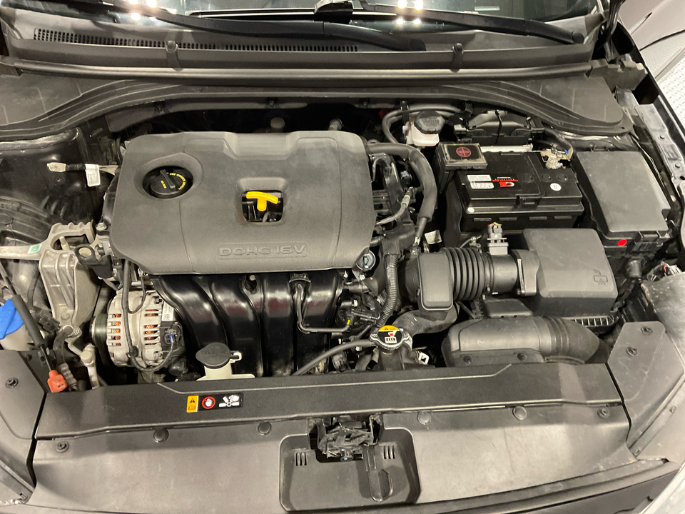 2020 Hyundai Elantra SE 6AT