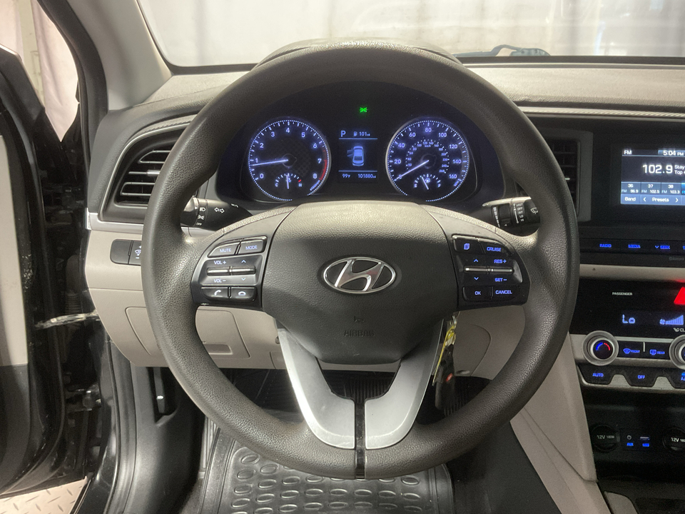 2020 Hyundai Elantra SE 6AT