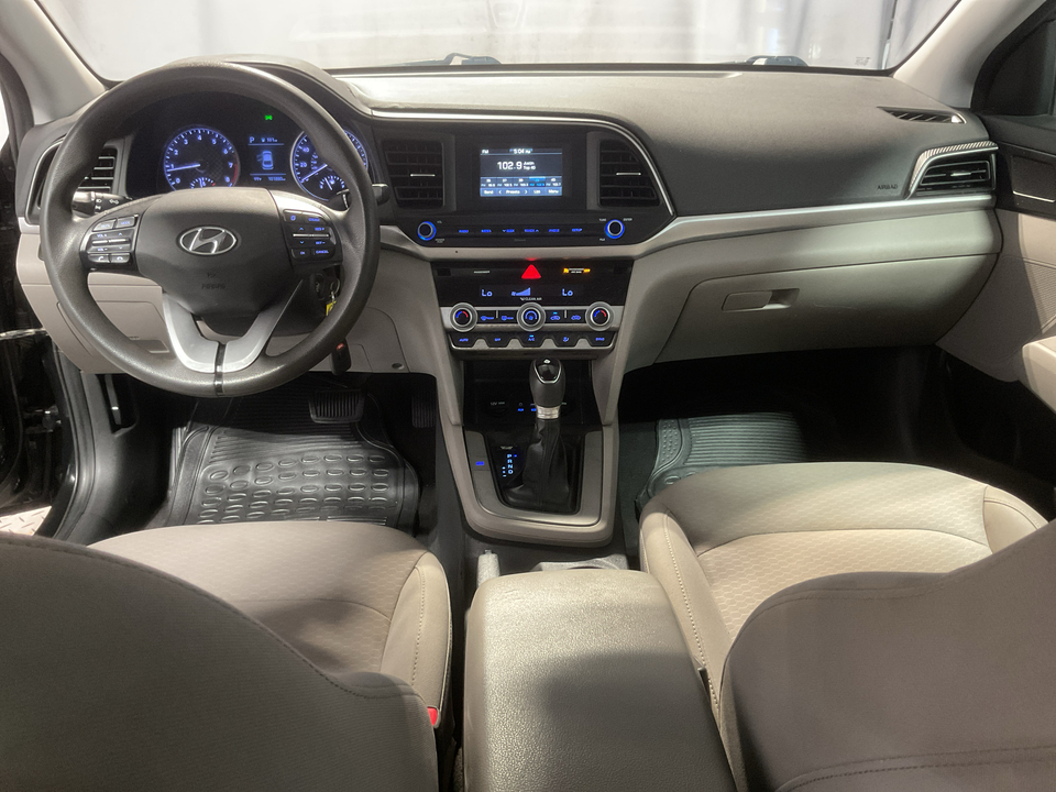 2020 Hyundai Elantra SE 6AT