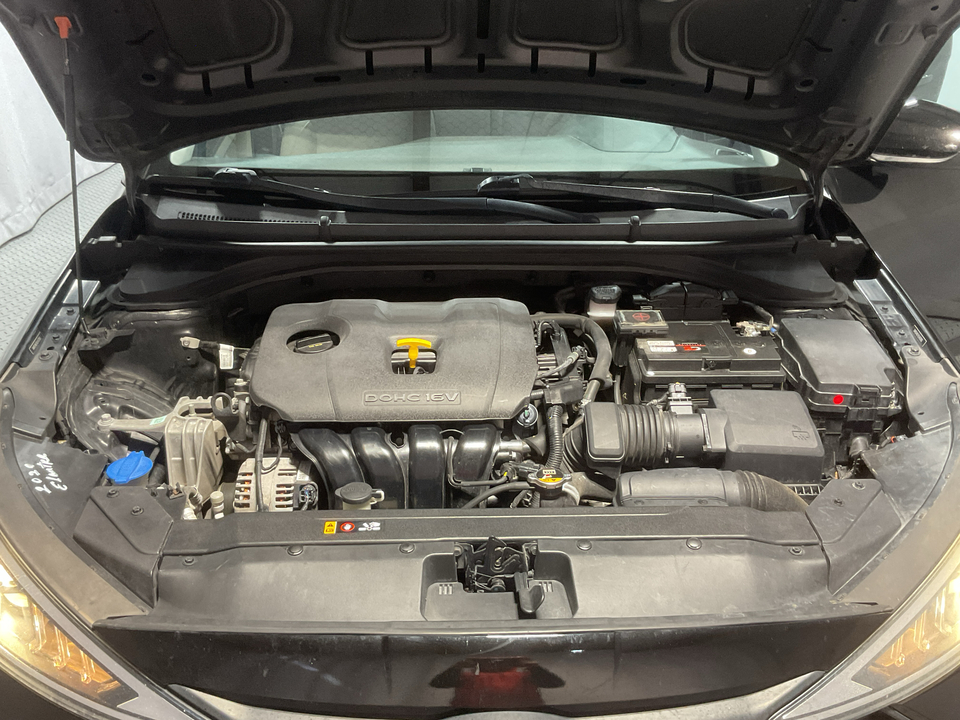 2020 Hyundai Elantra SE 6AT