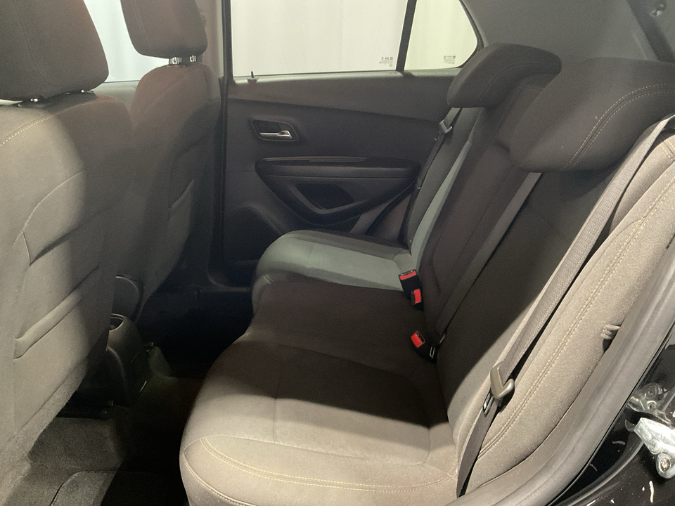 2022 Chevrolet Trax LS FWD