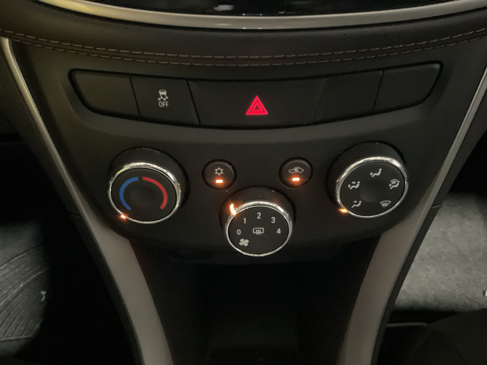 2022 Chevrolet Trax LS FWD