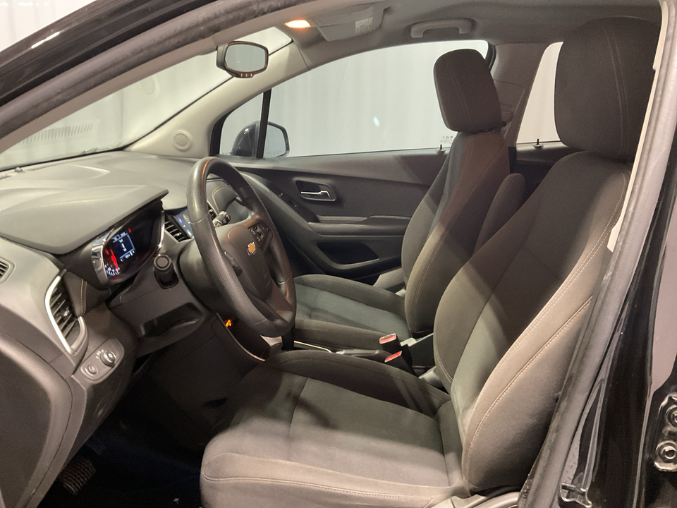 2022 Chevrolet Trax LS FWD