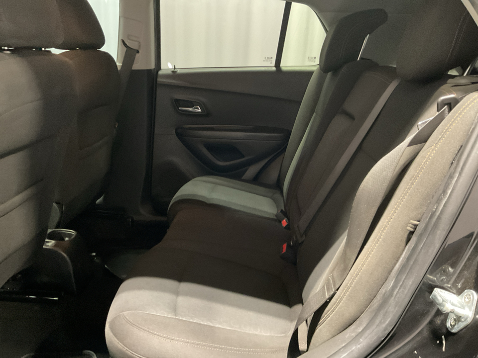 2022 Chevrolet Trax LS FWD
