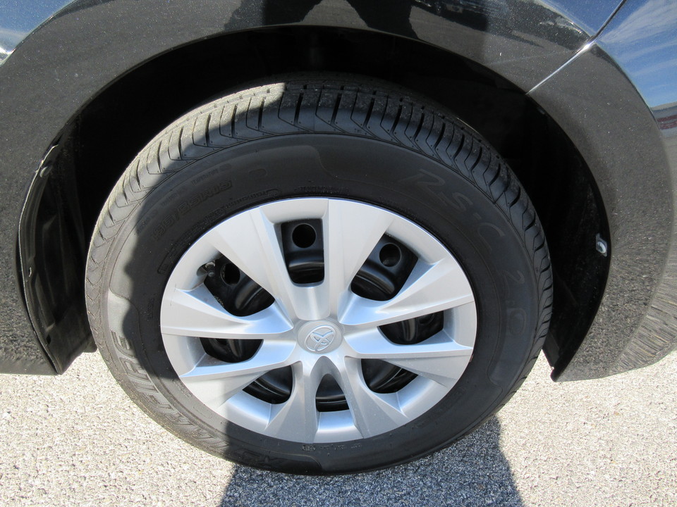 2016 Toyota Corolla L 4-Speed AT