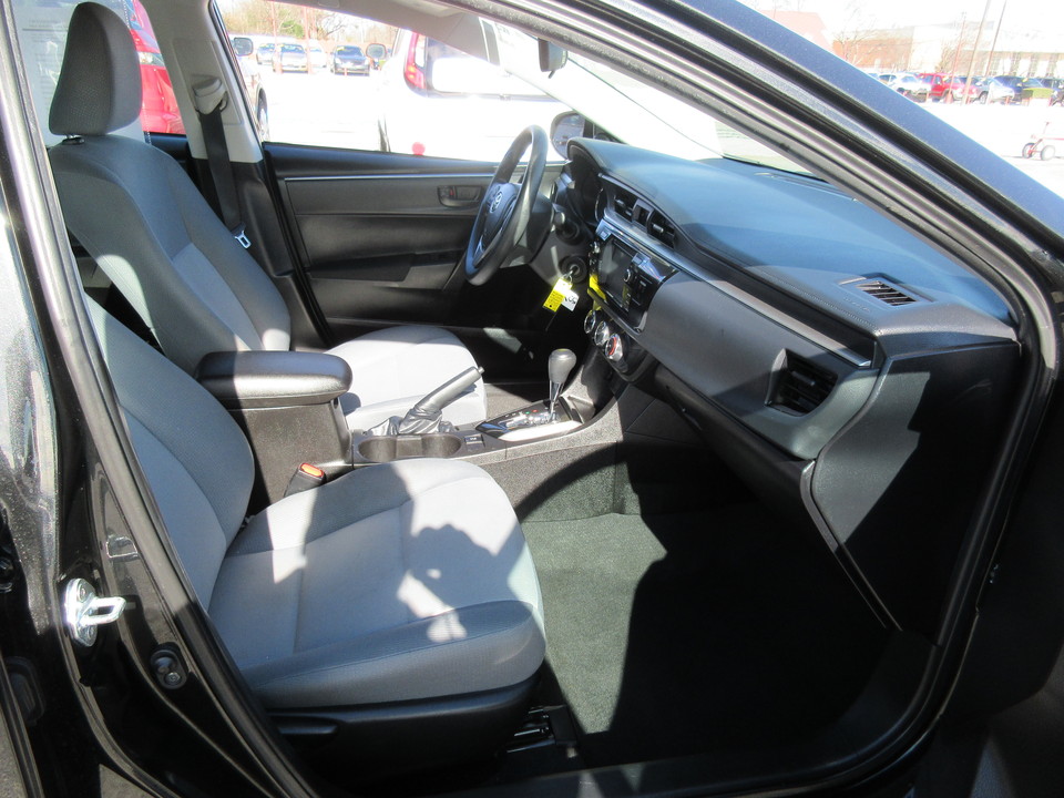 2016 Toyota Corolla L 4-Speed AT