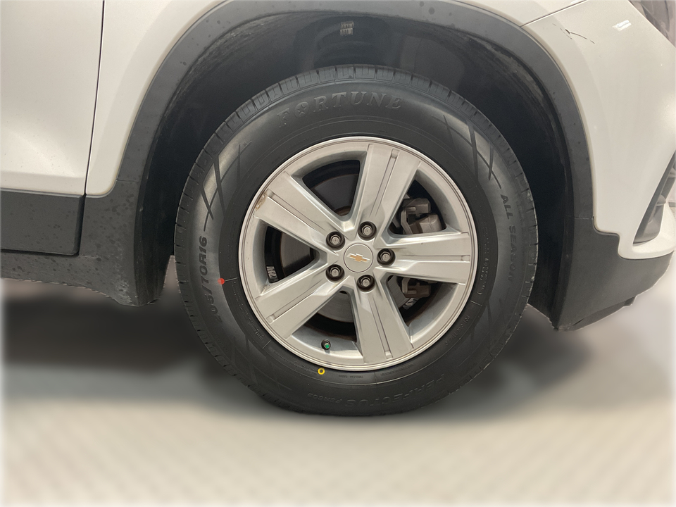 2022 Chevrolet Trax LS FWD