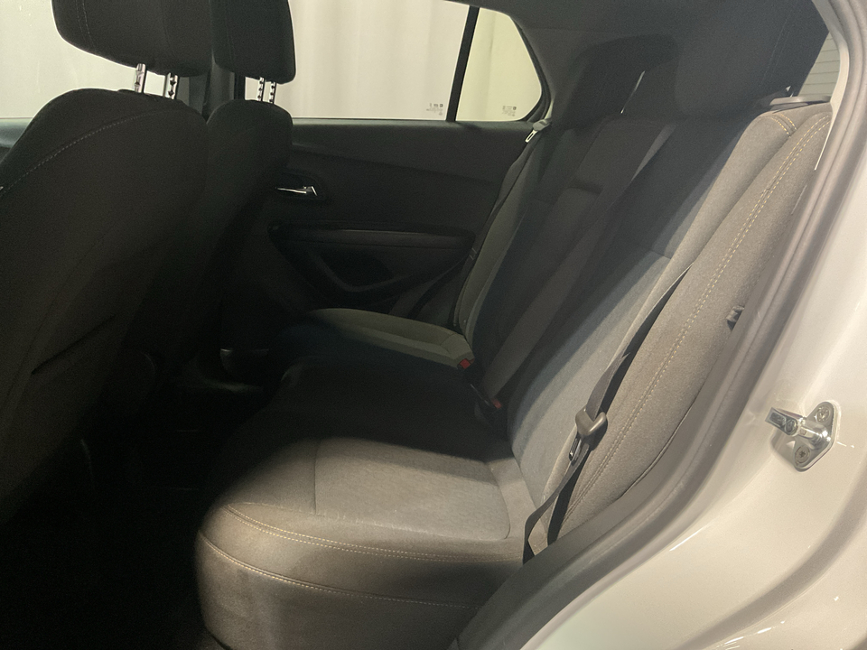 2022 Chevrolet Trax LS FWD