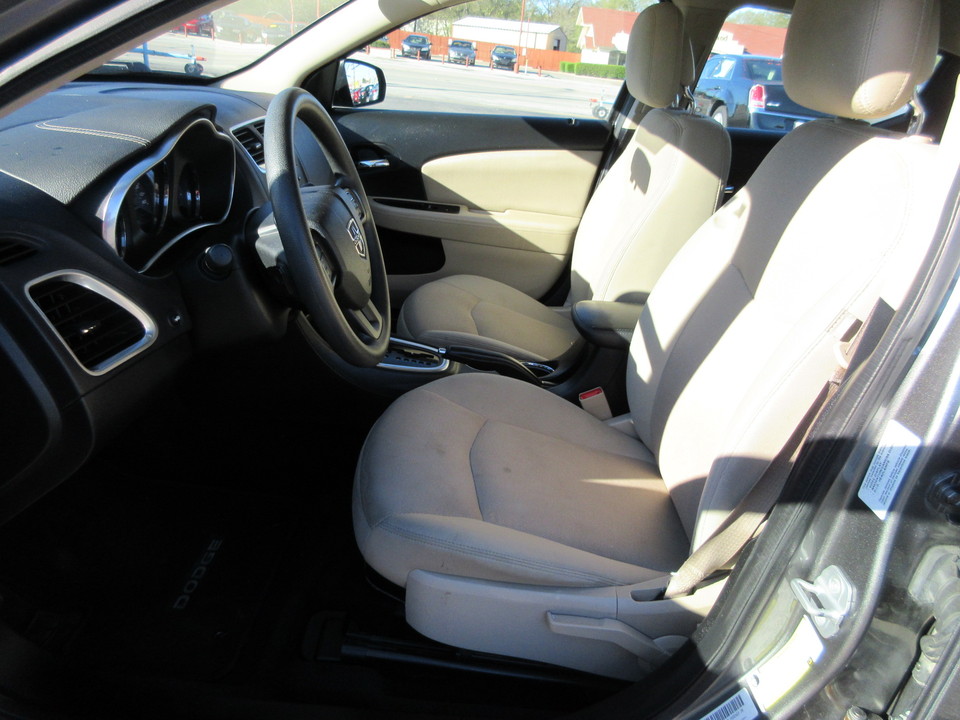 2013 Dodge Avenger Base