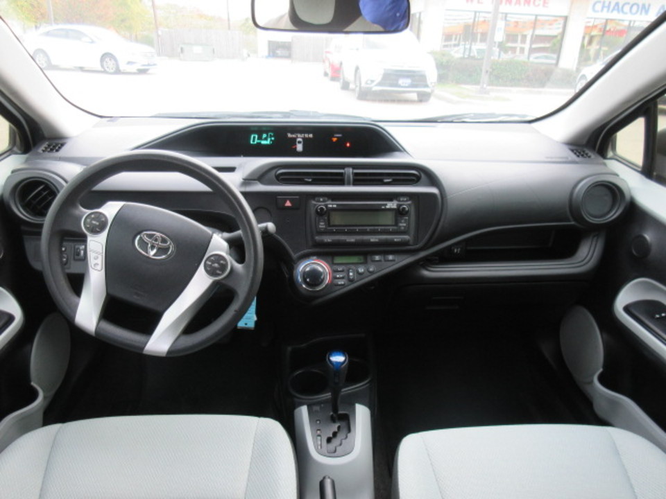 2013 Toyota Prius c One