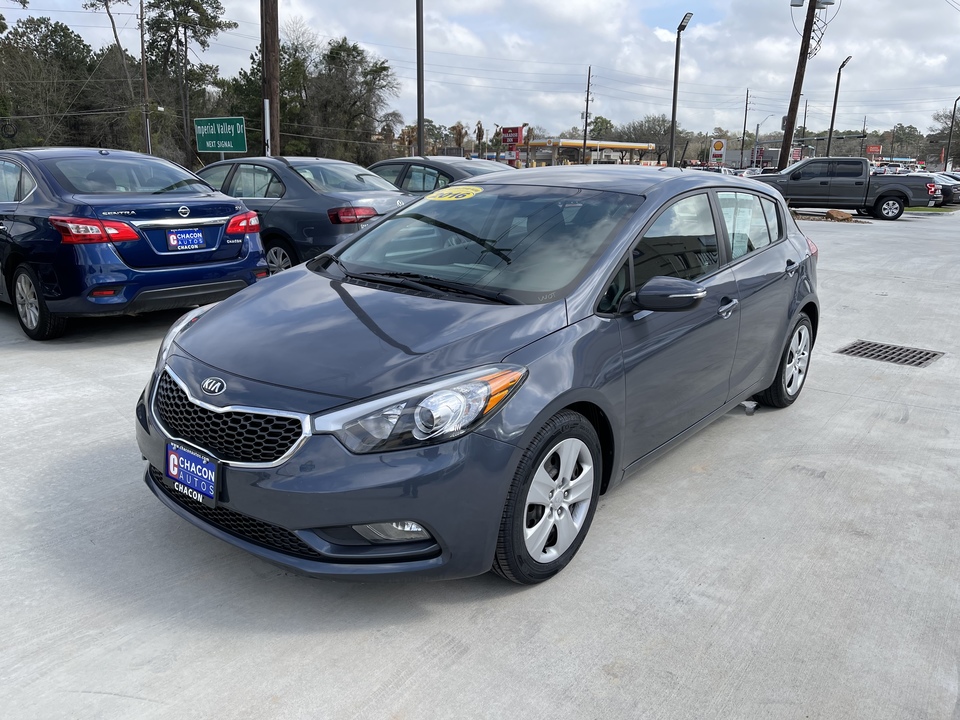 Used 2016 Kia Forte 5-Door LX for Sale - Chacon Autos