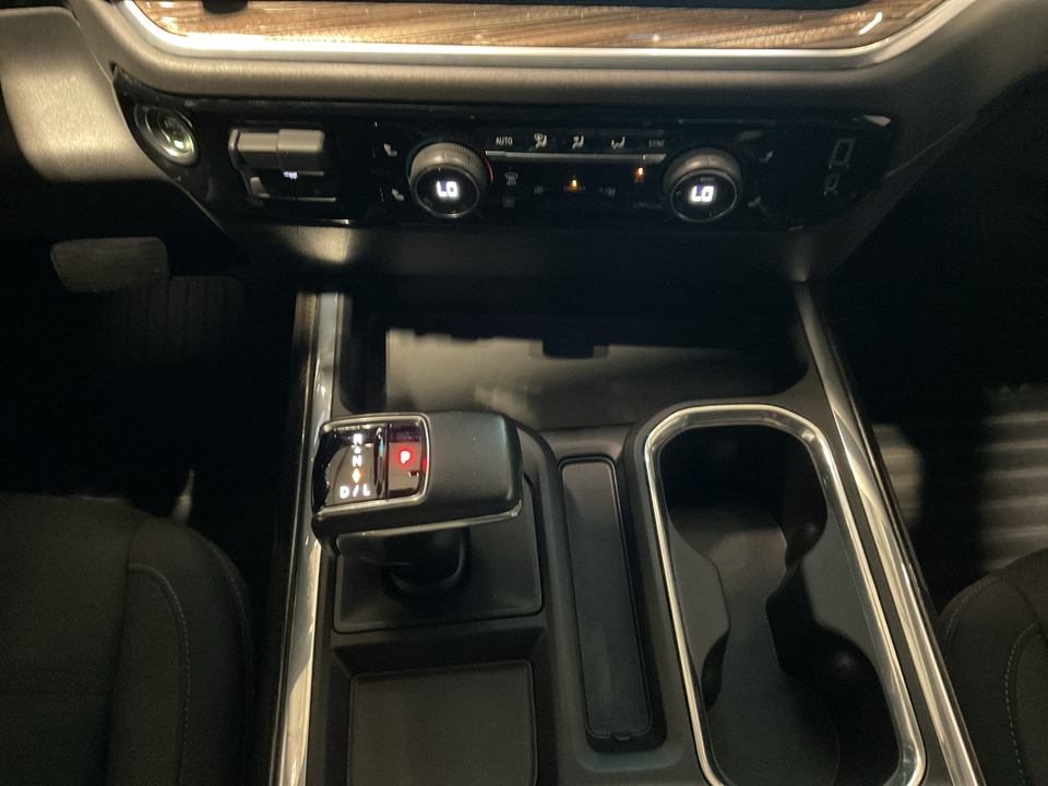 2022 Chevrolet Silverado 1500 RST Crew Cab 2WD