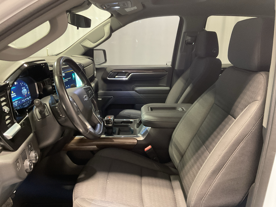 2022 Chevrolet Silverado 1500 RST Crew Cab 2WD