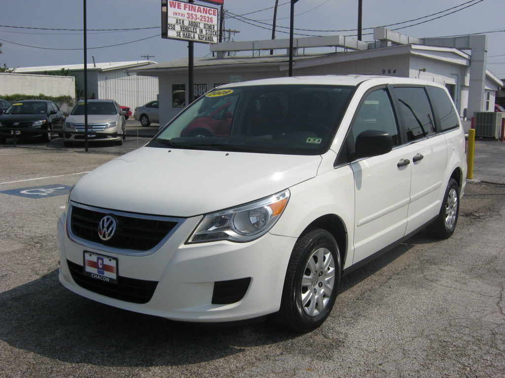 2009 Volkswagen Routan S