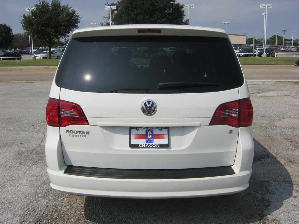 2009 Volkswagen Routan S