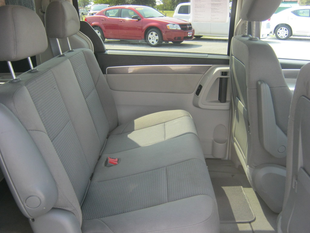 2009 Volkswagen Routan S