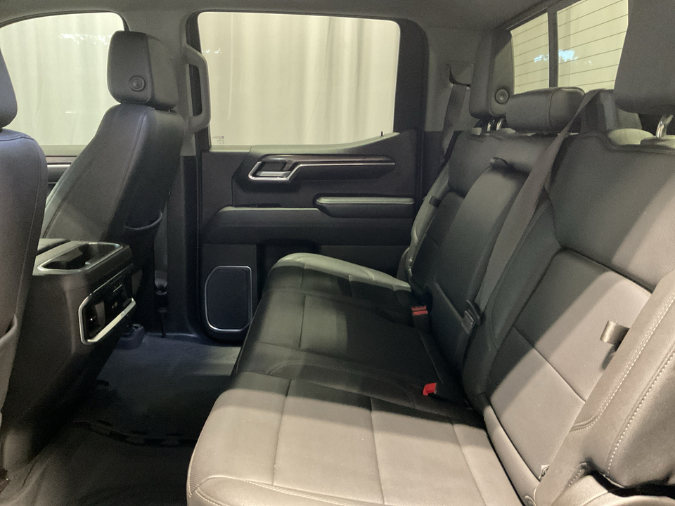 2022 Chevrolet Silverado 1500 LTZ Crew Cab 4WD