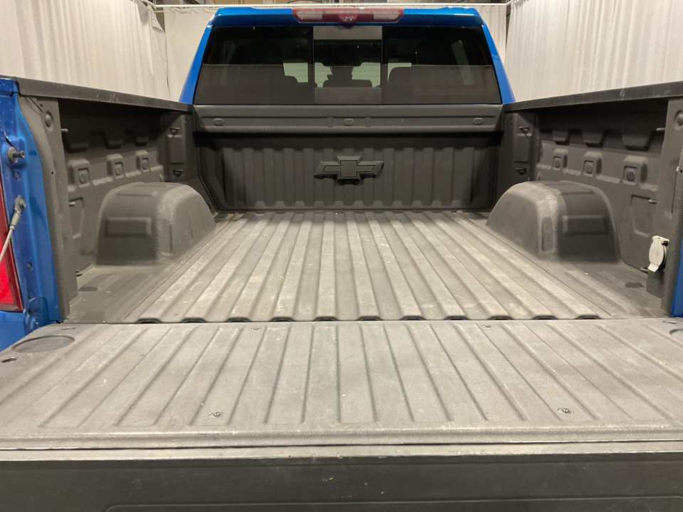 2022 Chevrolet Silverado 1500 LTZ Crew Cab 4WD