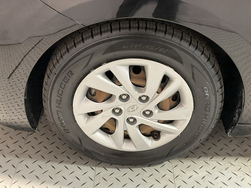 2020 Hyundai Elantra SE 6AT