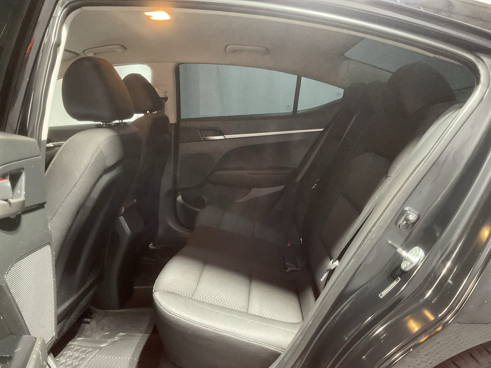 2020 Hyundai Elantra SE 6AT
