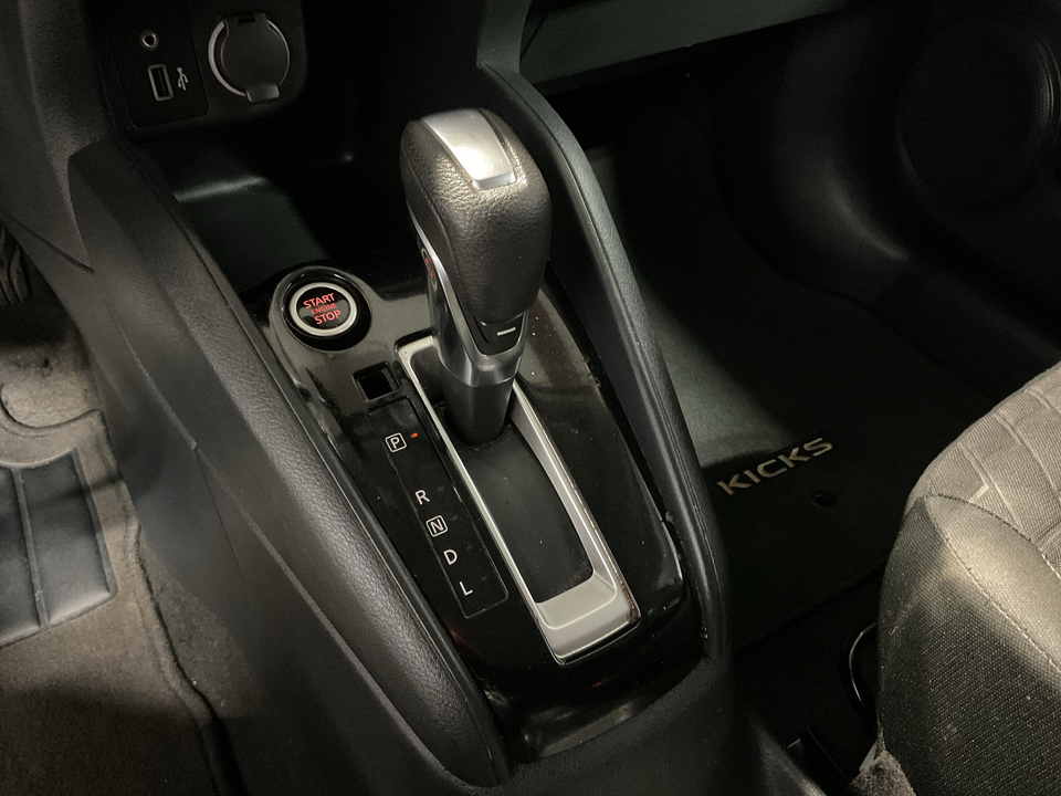 2021 Nissan Kicks S