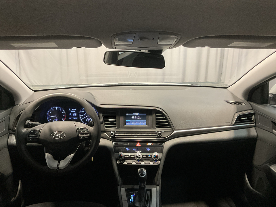 2020 Hyundai Elantra SE 6AT