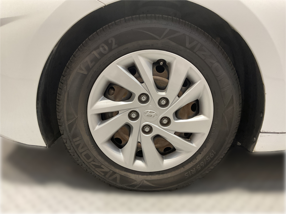 2020 Hyundai Elantra SE 6AT