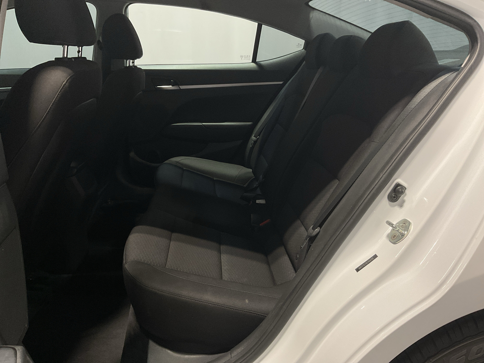 2020 Hyundai Elantra SE 6AT