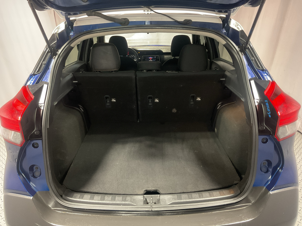 2019 Nissan Kicks SR