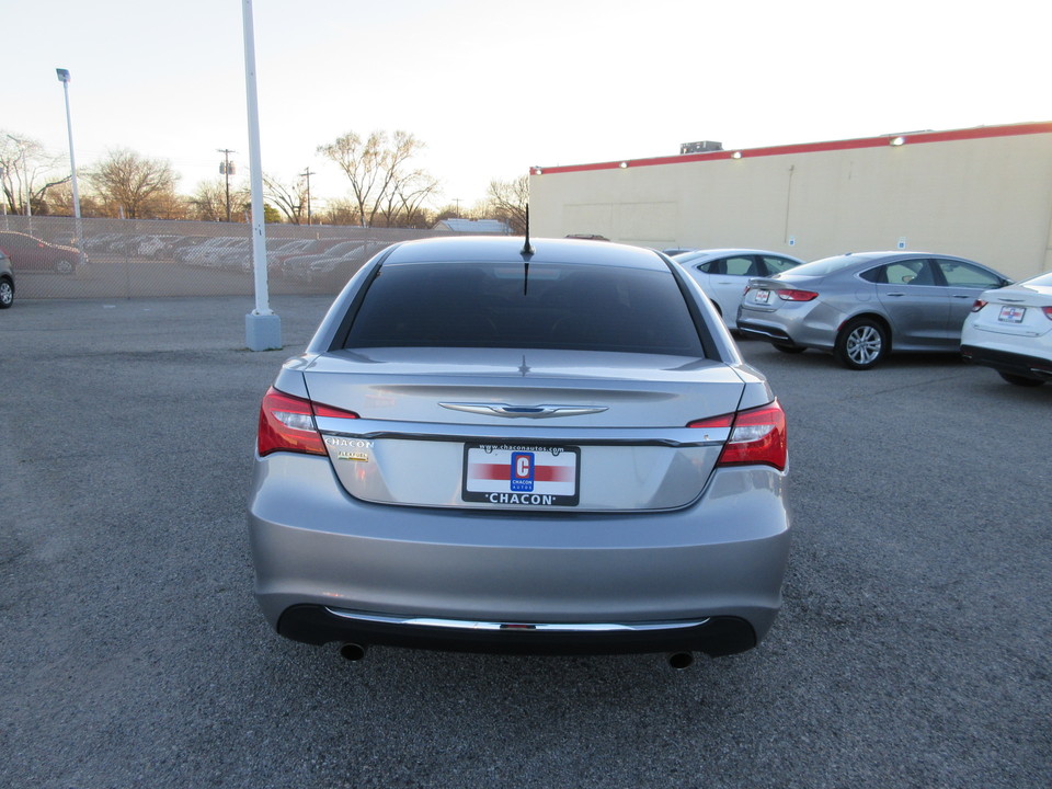 2013 Chrysler 200 Limited