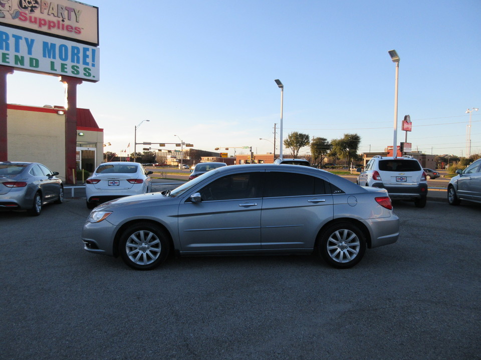 2013 Chrysler 200 Limited