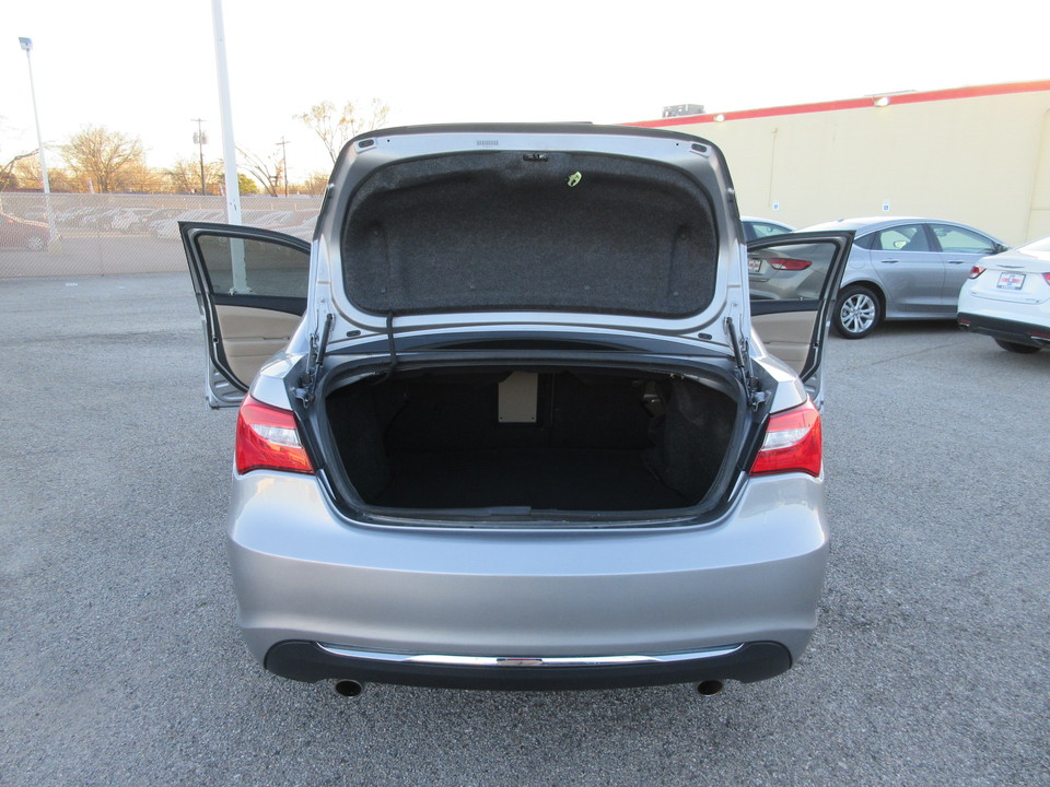 2013 Chrysler 200 Limited