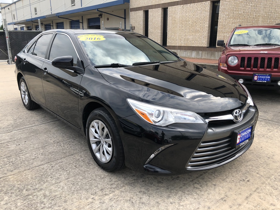 2016 Toyota Camry SE