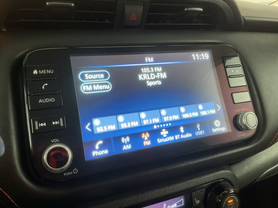 2023 Nissan Kicks SR