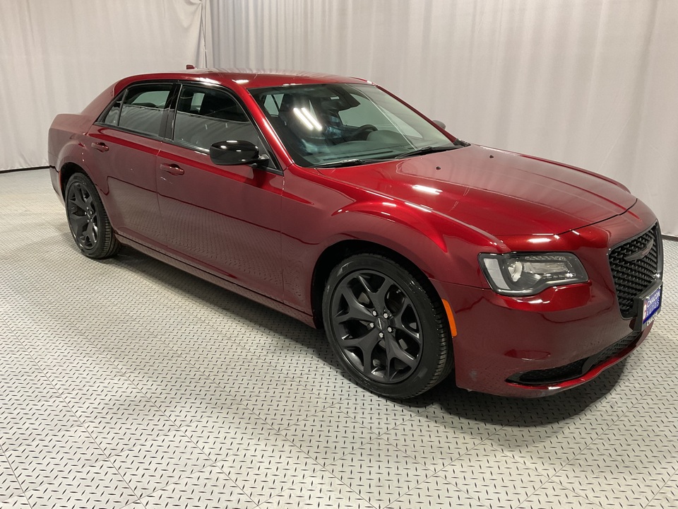 2023 Chrysler 300 Touring