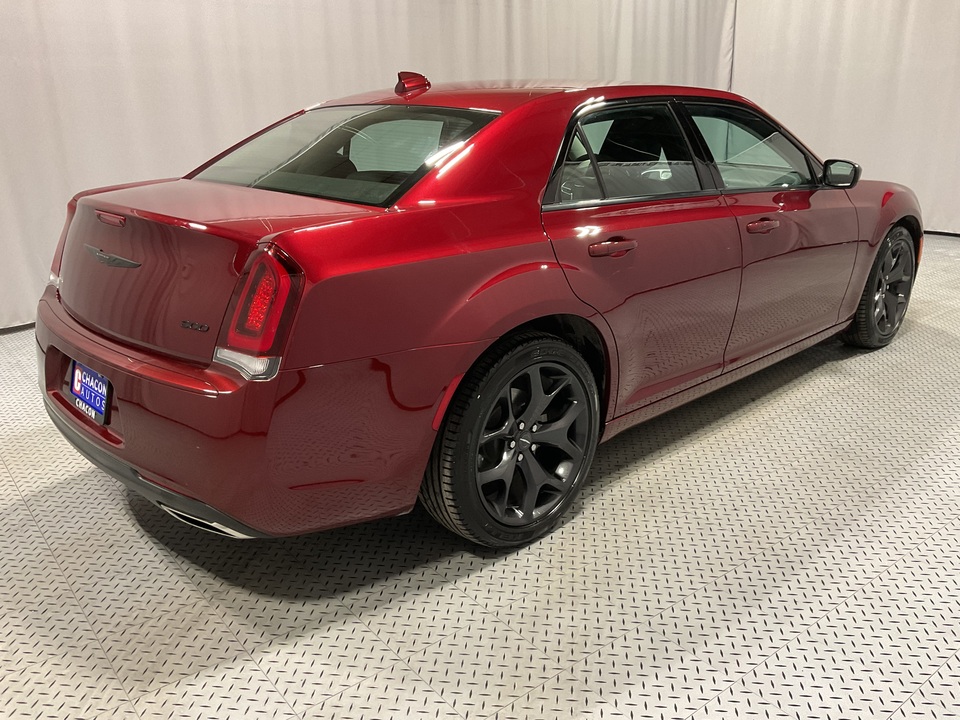 2023 Chrysler 300 Touring