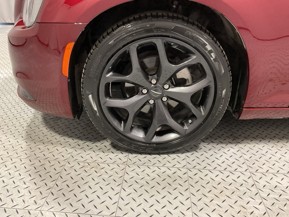 2023 Chrysler 300 Touring