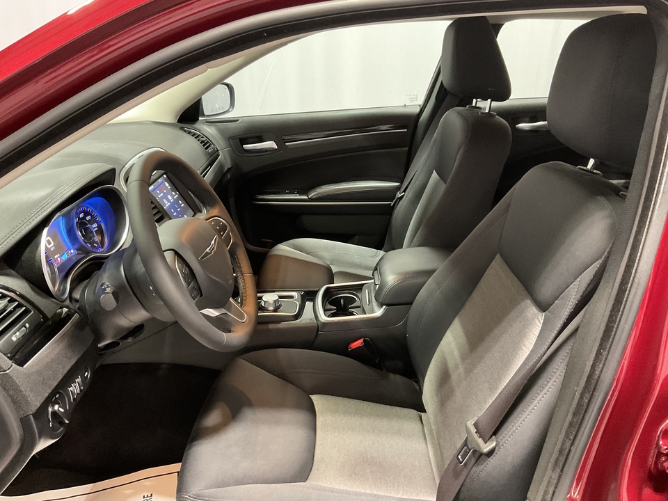 2023 Chrysler 300 Touring