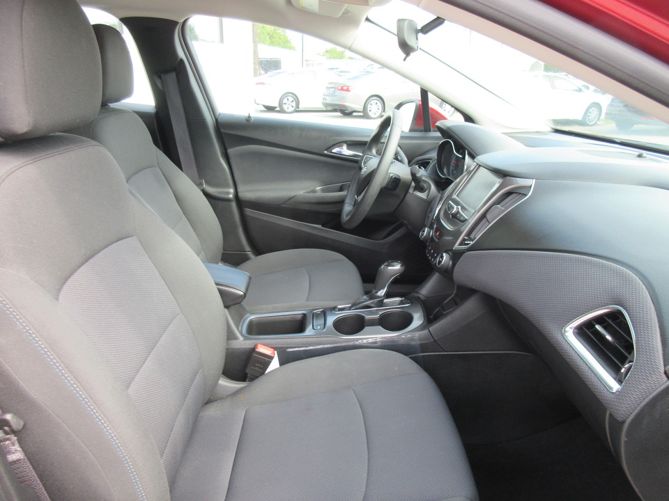 2017 Chevrolet Cruze LT Auto Hatchback