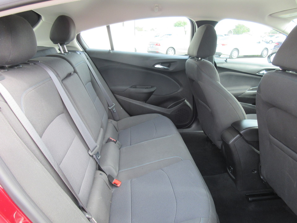 2017 Chevrolet Cruze LT Auto Hatchback