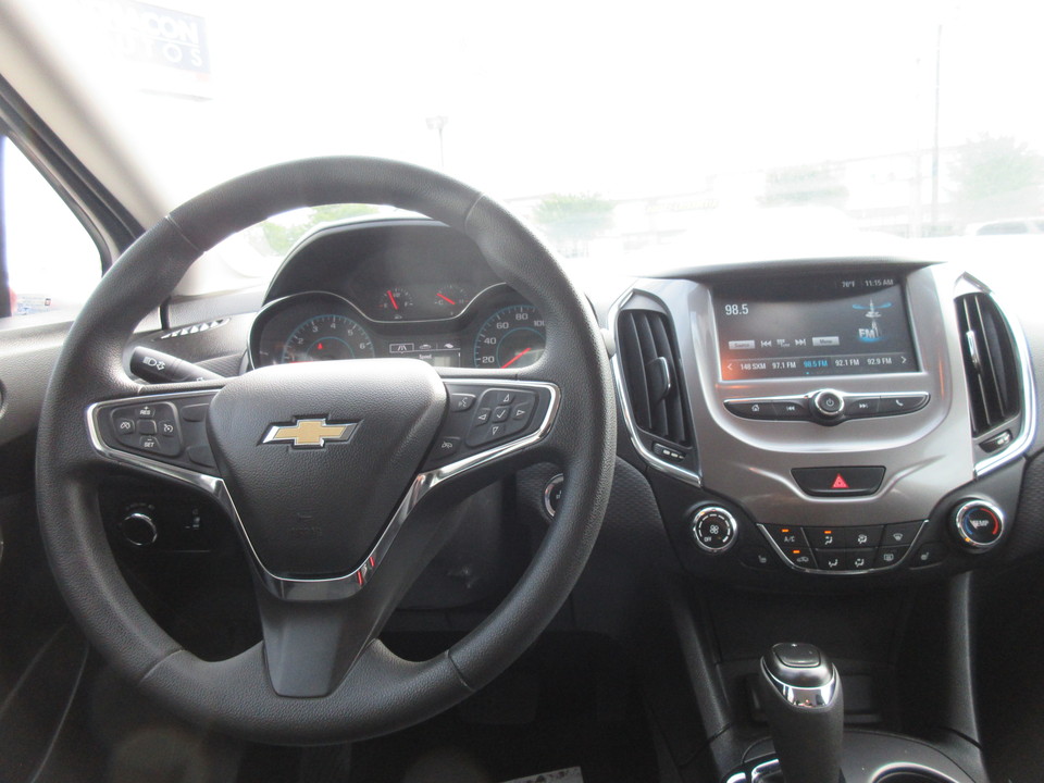 2017 Chevrolet Cruze LT Auto Hatchback