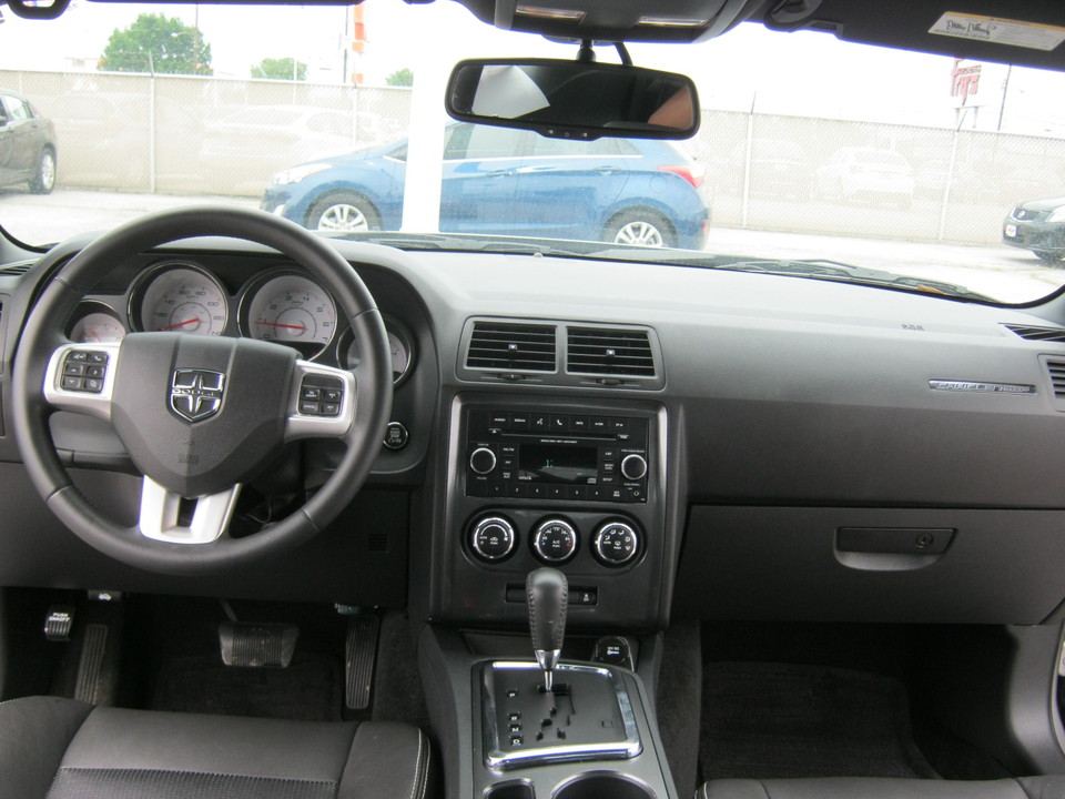 2013 Dodge Challenger SXT